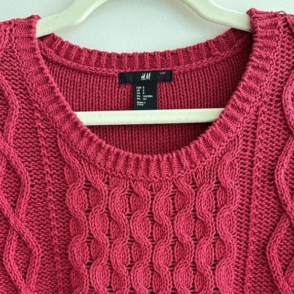 H&M Cable Knit Long Sleeve Sweater, Classic Woven Sweater, Pink/Red, Size Small - Picture 8 of 16